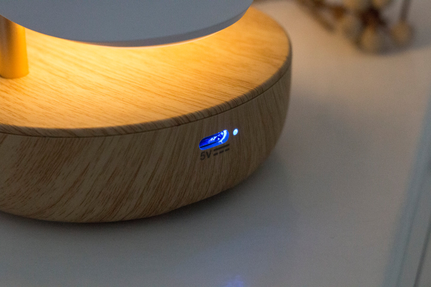 Puffin Lampi með bluetooth-hátalara - White