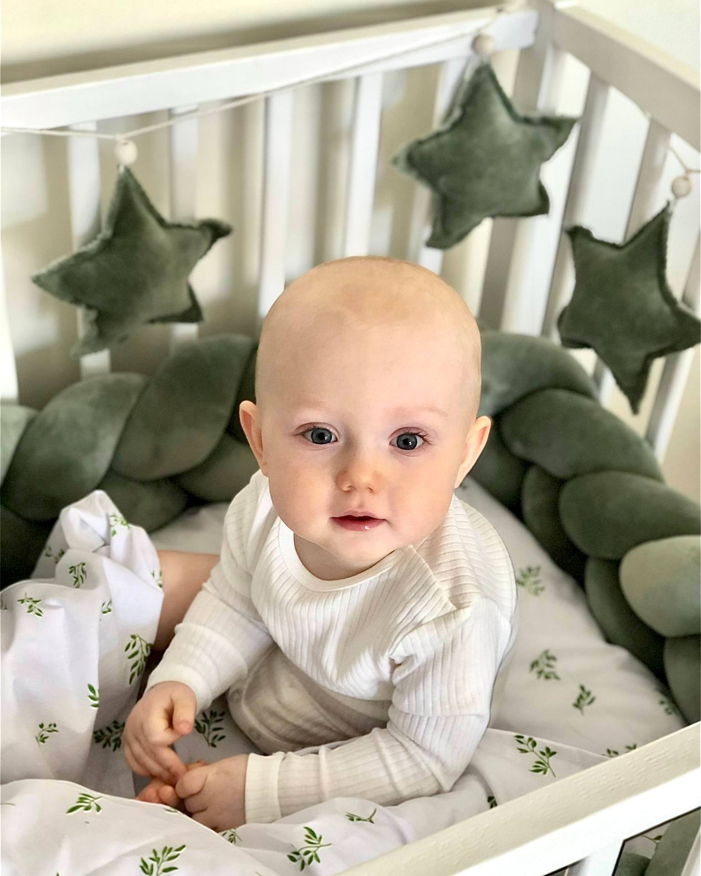 Velvet Star Garland  - Pink