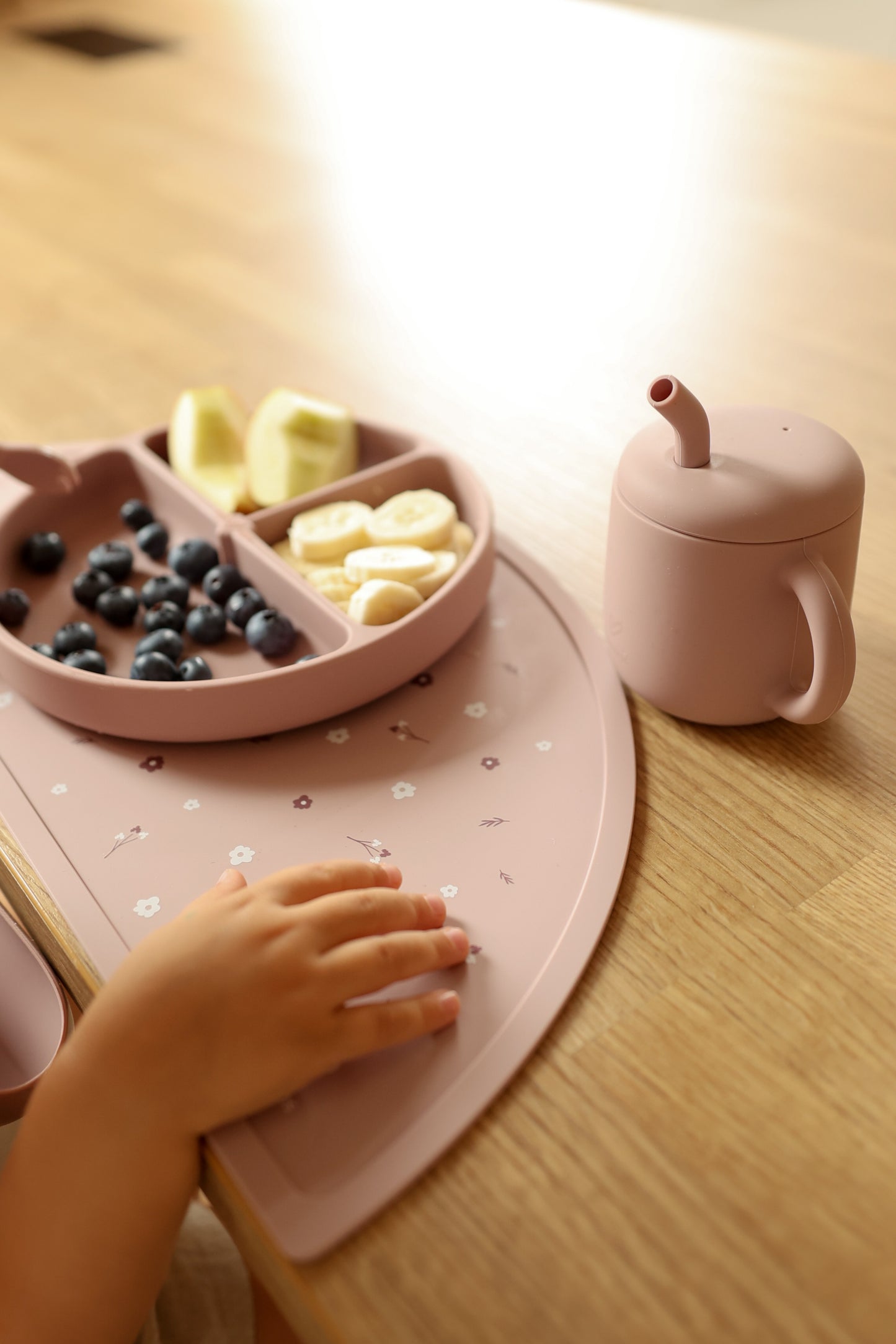 Sílikon kanna með röri & Snarl bolli 2in1 (5 litir í boði)