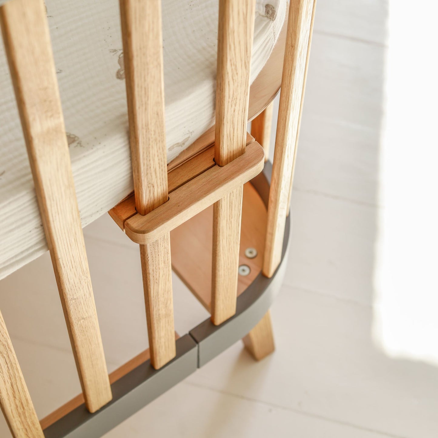 Ungbarnarúm BAMBI MUNDO Crib 140/70cm - Á LAGER