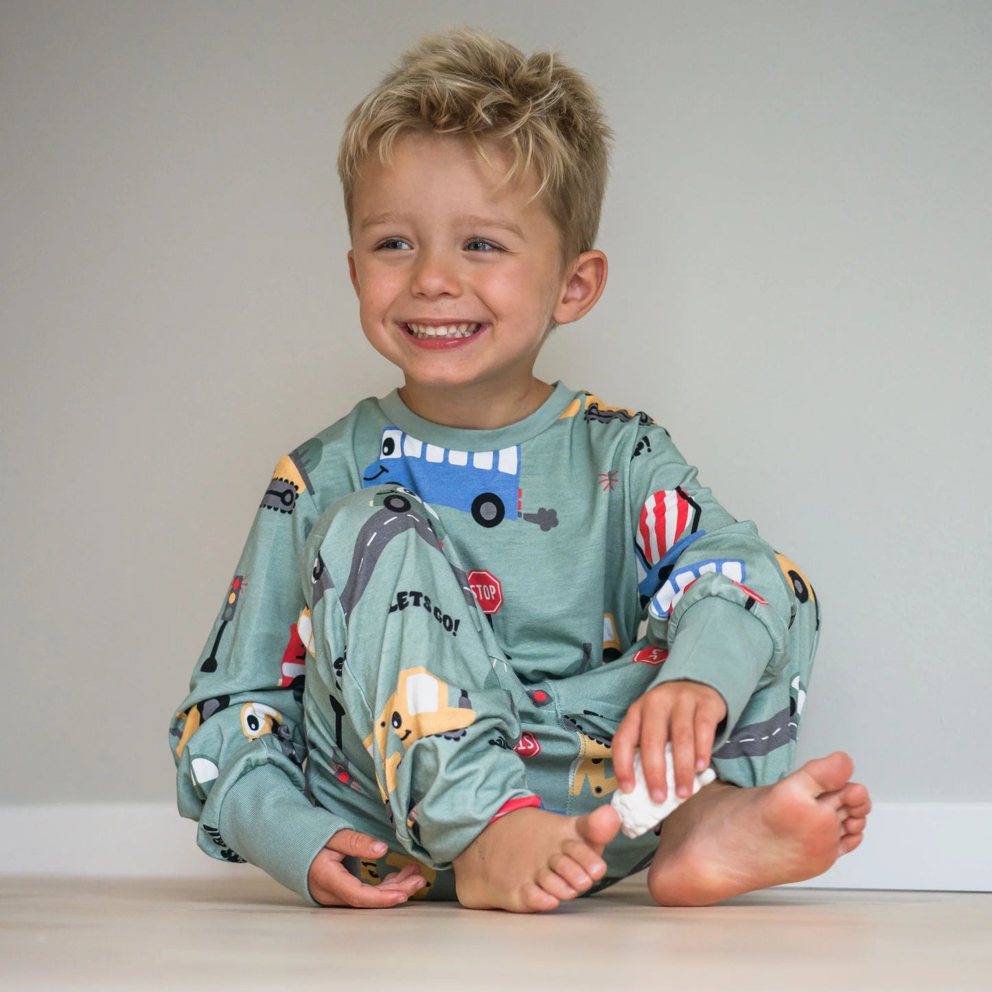 Bamboo Náttföt - Tractors Green