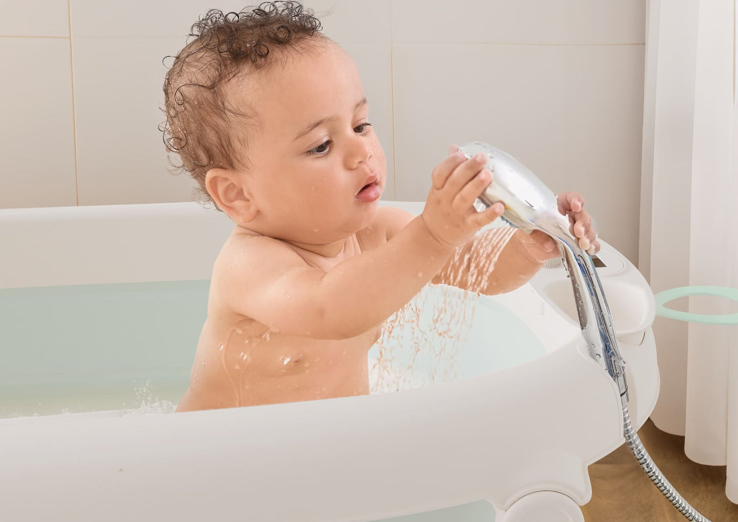 Baðbali - Neno Lucy