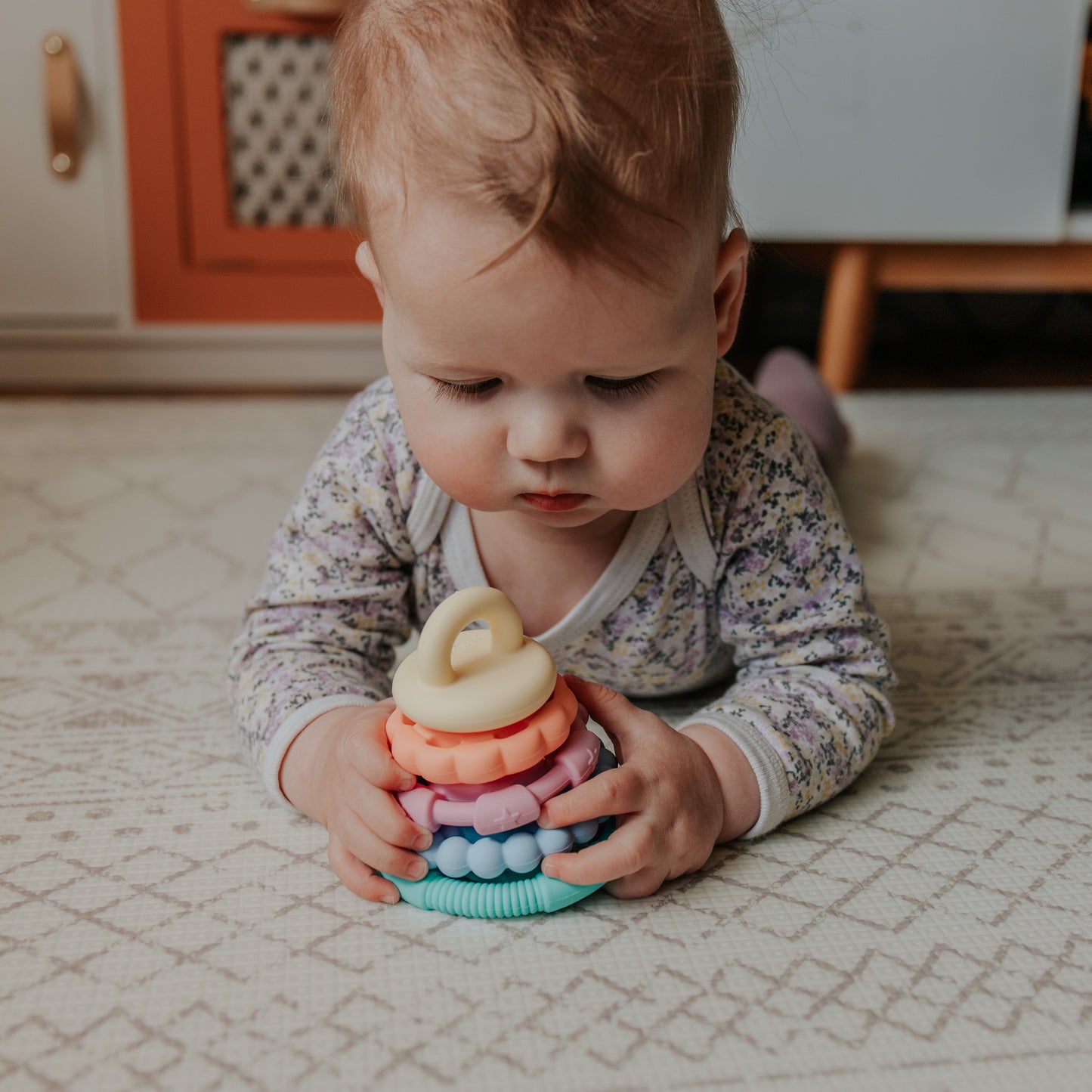 Staflturn & Nagdót - Rainbow Stacker & Teether (4 litir í boði)