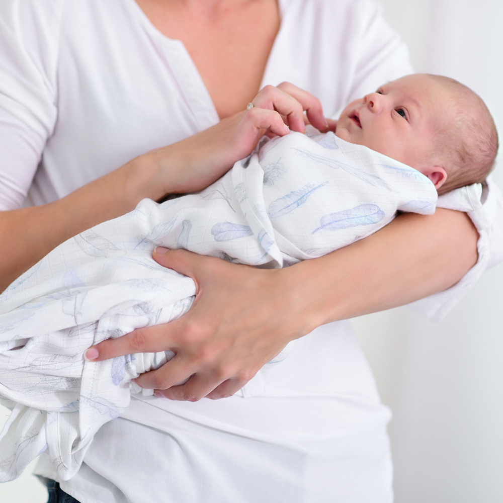 Bamboo Swaddle XL - Pink Dots