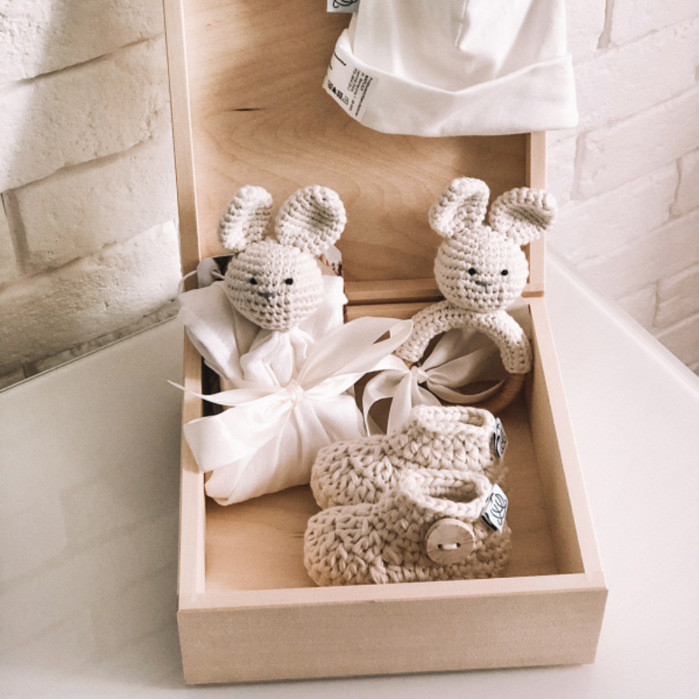 Newborn Gift Box - 4pcs - Bunny Cream