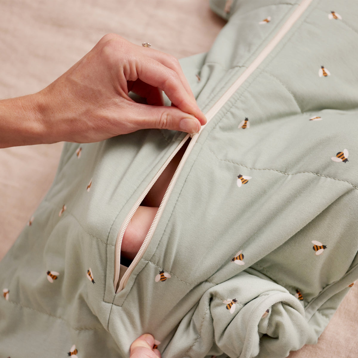 Love To Dream Swaddle Up Transition Bag - Olive Bees 2.5Tog