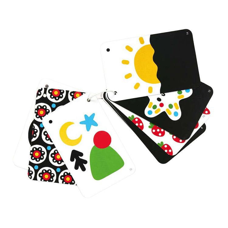 High Contrast Flash Cards on a string 0-3m