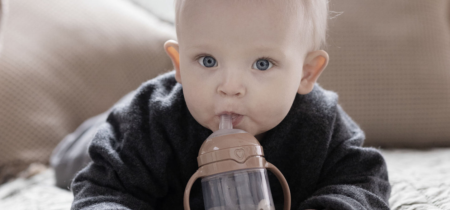 Glas með röri - LOVI First cup with weighted straw 150ml Brown